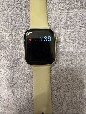 Apple Watch Series 8 45mm GPS